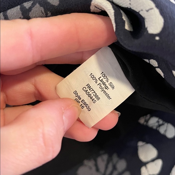 Madewell Women's Distance Silk Skirt, Batik Grid Print, Charcoal Size M - Picture 6 of 7